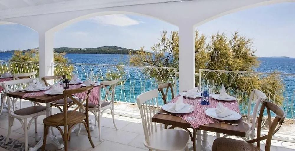 Bungalow Luxury Mobile Homes Belvedere Seget Vranjica 4*,